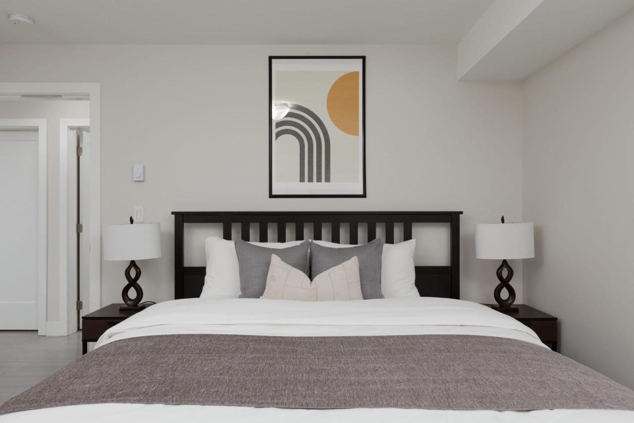 Villa Tastefully Furnished And Newly Updated 2 Bd Central Lynn Valley North Vancouver Extérieur photo