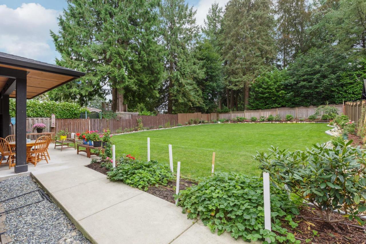 Villa Tastefully Furnished And Newly Updated 2 Bd Central Lynn Valley North Vancouver Extérieur photo