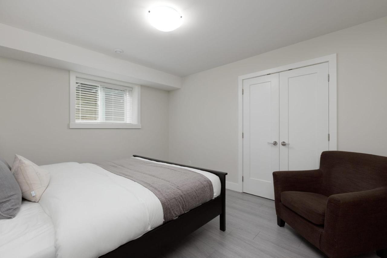 Villa Tastefully Furnished And Newly Updated 2 Bd Central Lynn Valley North Vancouver Extérieur photo