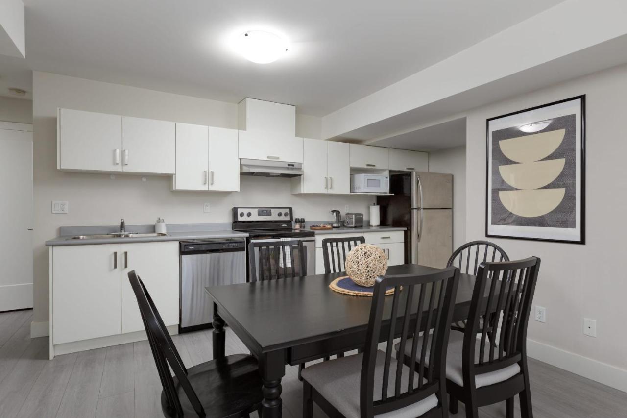 Villa Tastefully Furnished And Newly Updated 2 Bd Central Lynn Valley North Vancouver Extérieur photo