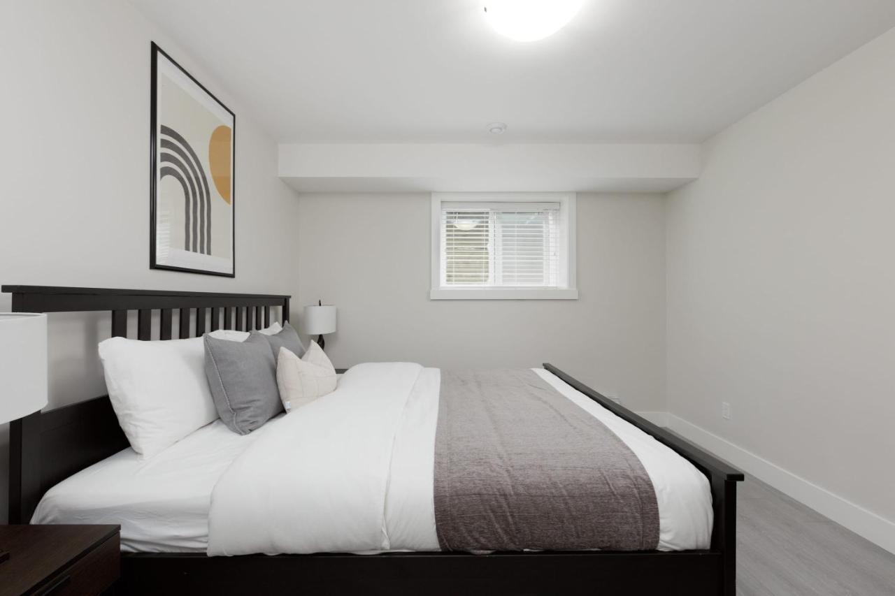 Villa Tastefully Furnished And Newly Updated 2 Bd Central Lynn Valley North Vancouver Extérieur photo