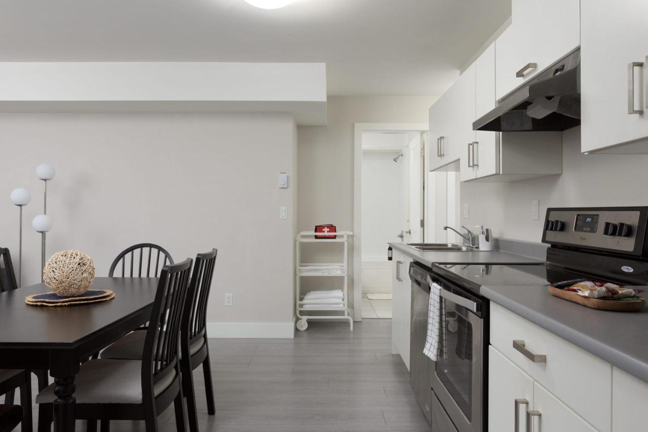 Villa Tastefully Furnished And Newly Updated 2 Bd Central Lynn Valley North Vancouver Extérieur photo