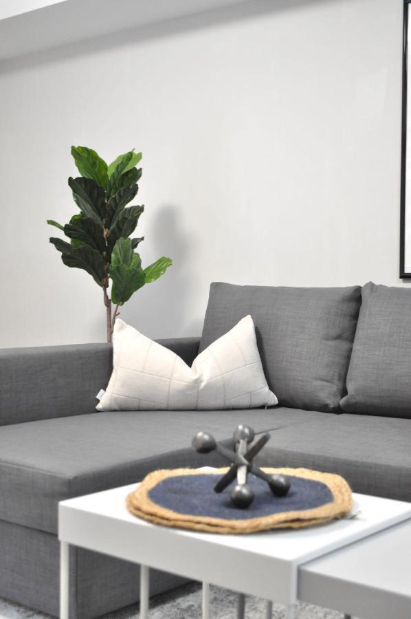 Villa Tastefully Furnished And Newly Updated 2 Bd Central Lynn Valley North Vancouver Extérieur photo